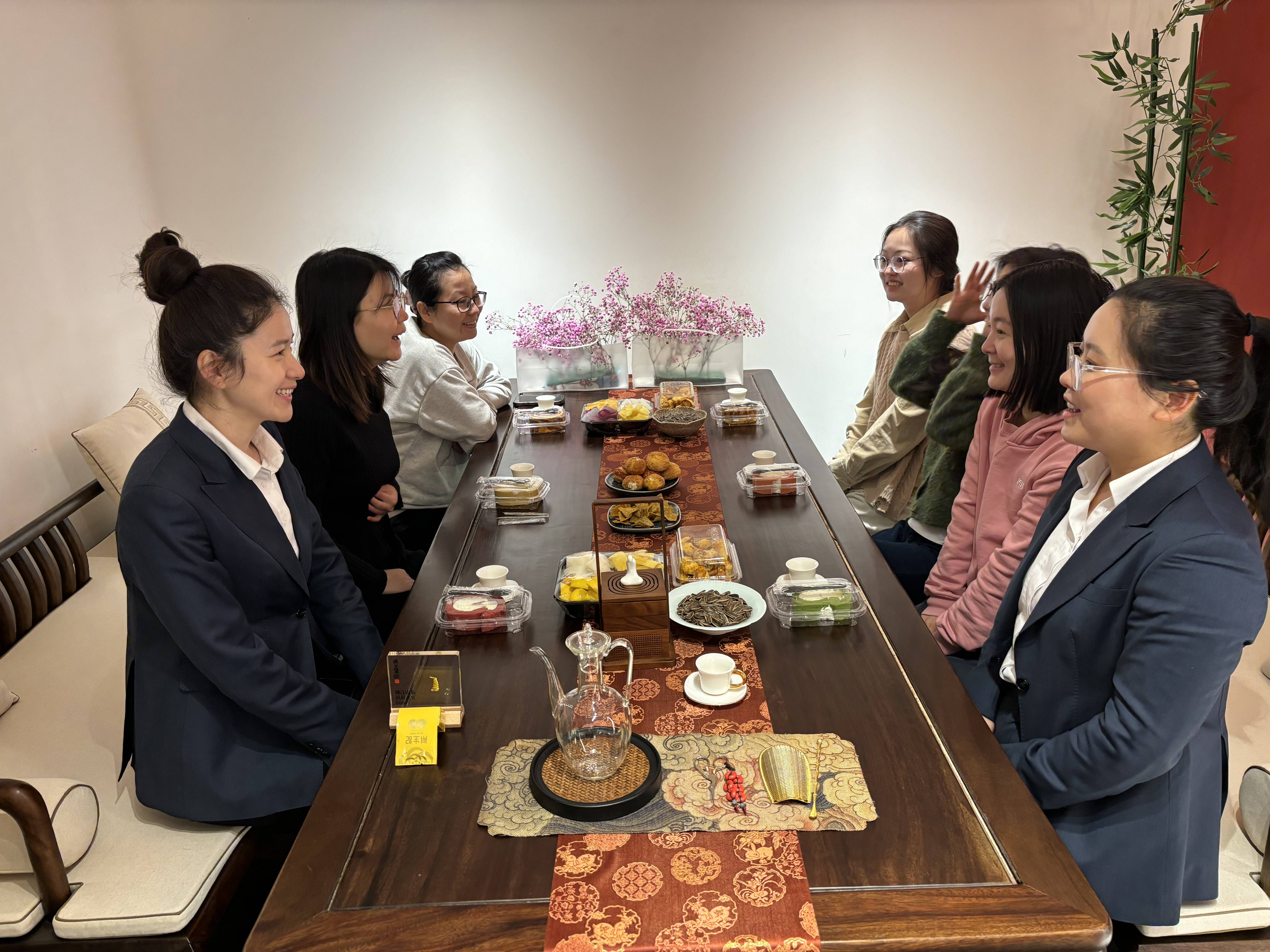 081709877458168096.jpg 圍桌茶(2).jpg