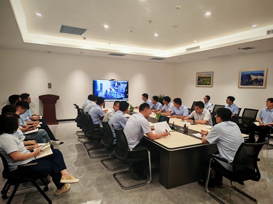 271750993491137778.jpg 圖片1(安全生產(chǎn)專題會).jpg